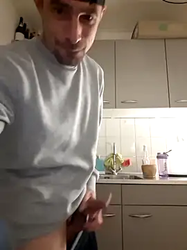 Snapshot of kompiee chatting on February 2026 02:54:02 AM kompiee online show from February 2026 02:54:02 AM