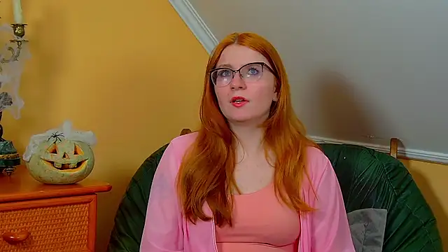 AliceAllisons online show from October 2025 08:10:01 PM