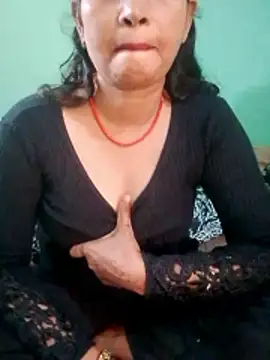 Snapshot of Chandrakanta-Devi chatting on October 2025 05:09:02 AM Chandrakanta-Devi online show from October 2025 05:09:02 AM