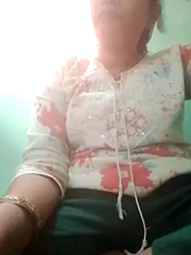 Snapshot of Chandrakanta-Devi chatting on November 2025 10:02:02 AM Chandrakanta-Devi online show from November 2025 10:02:02 AM