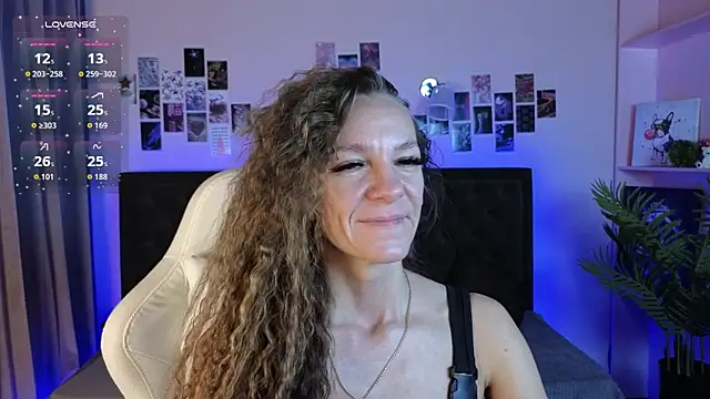 Snapshot of Jesica_mooon chatting on October 2025 01:31:02 AM Jesica mooon online show from October 2025 01:31:02 AM