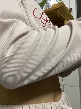   BabyShowPublic   online show from September 2025 01:15:02 PM