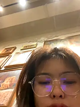   BabyShowPublic   online show from October 2025 01:15:02 PM