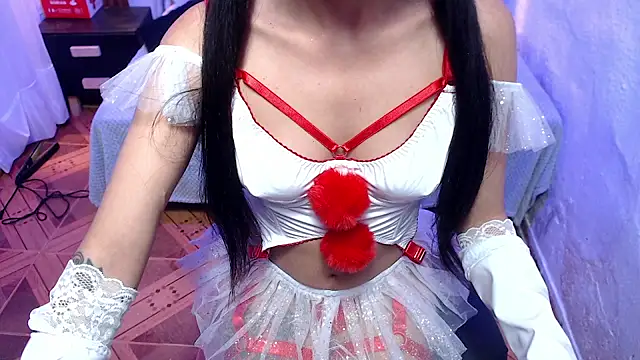 alaia blue online show from October 2025 03:57:02 PM