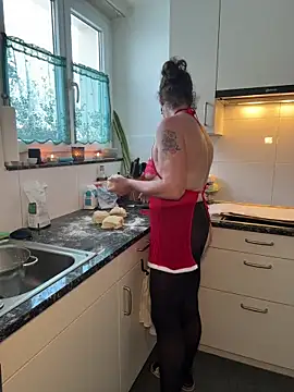 Nadja Noir online show from November 2025 01:57:02 PM