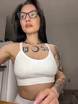 kaonasssiii online show from September 2025 05:46:01 PM