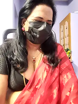 mallu-lover online show from November 2025 04:05:01 PM