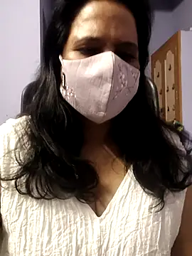 mallu-lover online show from November 2025 12:16:01 PM