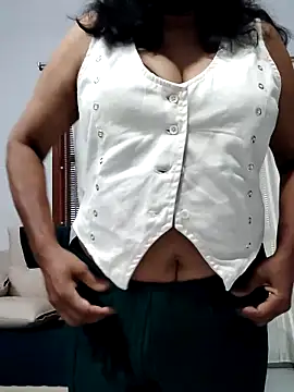 mallu-lover online show from April 2026 01:23:02 AM