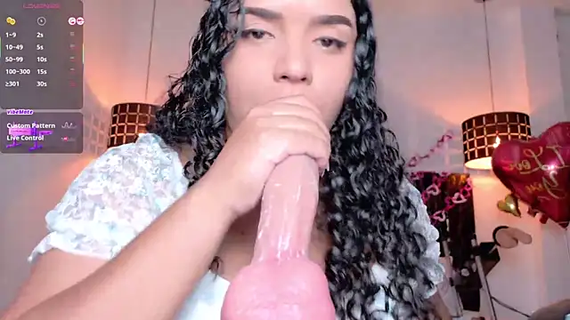 emily perezz online show from February 2026 07:54:02 PM