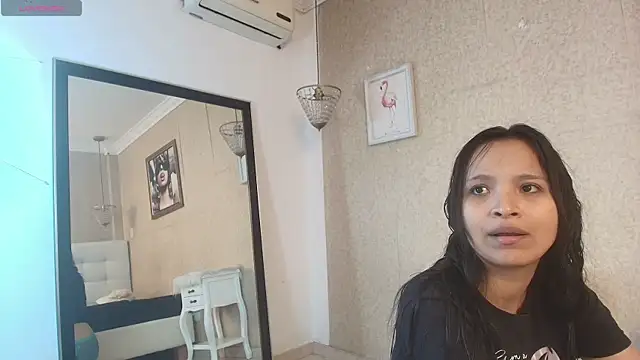 Miladiosa online show from November 2025 12:02:02 PM