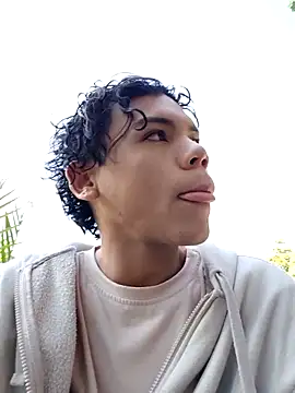 Snapshot of FunJade chatting on October 2025 02:37:02 PM FunJade online show from October 2025 02:37:02 PM