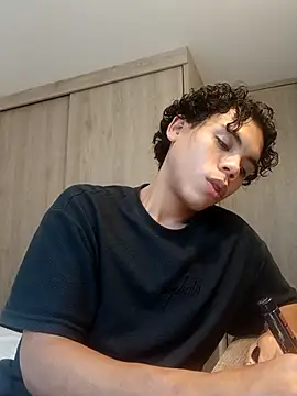 Snapshot of FunJade chatting on November 2025 08:41:02 PM FunJade online show from November 2025 08:41:02 PM