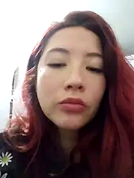 Snapshot of lunnaa_ chatting on May 2026 04:06:02 AM lunnaa online show from May 2026 04:06:02 AM