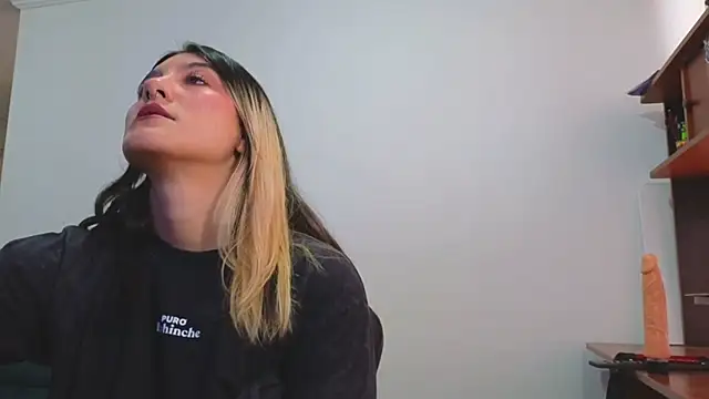 Snapshot of Sweetlolita chatting on September 2025 07:57:01 PM Sweetlolita online show from September 2025 07:57:01 PM