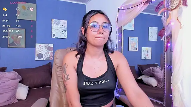 Snapshot of Nova_allen chatting on October 2025 12:08:02 AM Nova allen online show from October 2025 12:08:02 AM