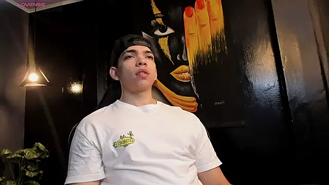 Eryonbradley online show from November 2025 11:22:02 AM