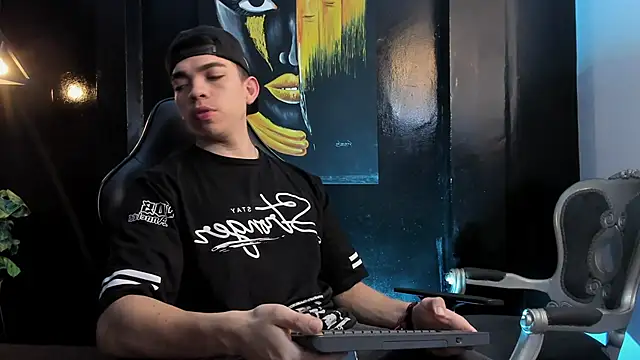 Eryonbradley online show from November 2025 11:20:01 AM