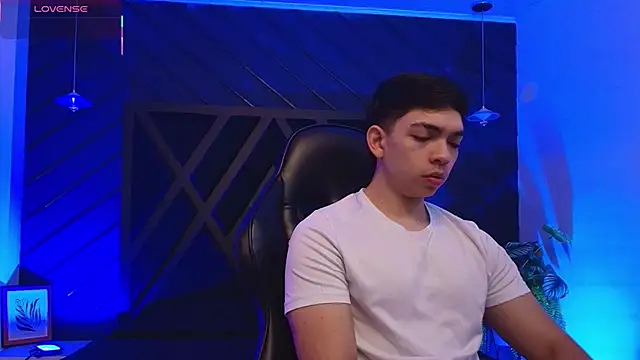 Eryonbradley online show from March 2026 11:24:01 AM