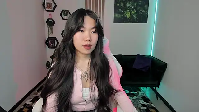 LunaPurrr online show from November 2025 01:11:01 AM