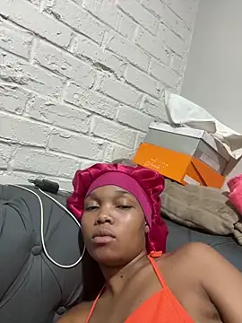 BaddestAss22 online show from December 2025 06:48:02 PM