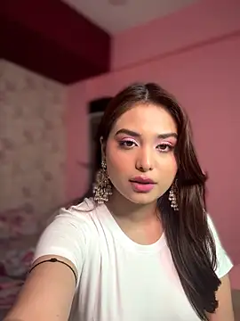 chloiedecker online show from April 2026 07:36:01 PM