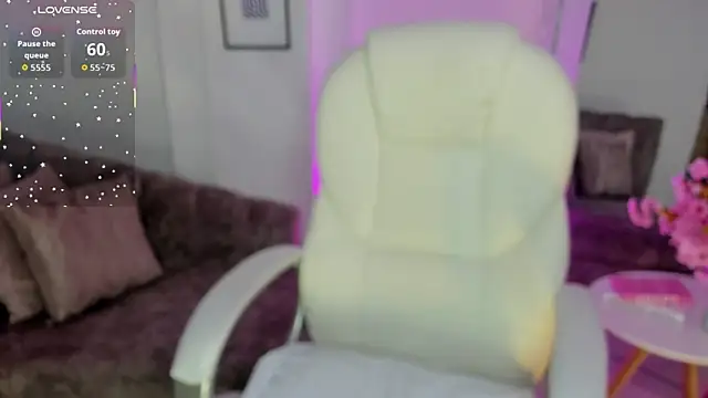 Melina Rouge online show from November 2025 06:39:01 PM