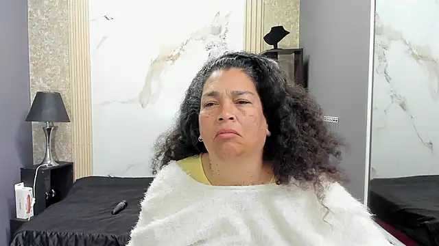 Snapshot of NinaBlazee chatting on October 2025 10:49:02 AM NinaBlazee online show from October 2025 10:49:02 AM