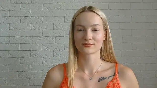 Snapshot of Alice_Sweet_01 chatting on July 2026 11:57:01 AM Alice Sweet 01 online show from July 2026 11:57:01 AM