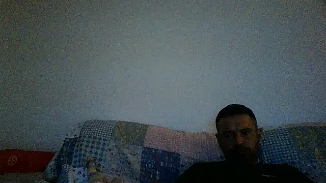 Snapshot of Feistysausage chatting on October 2025 09:27:01 PM Feistysausage online show from October 2025 09:27:01 PM