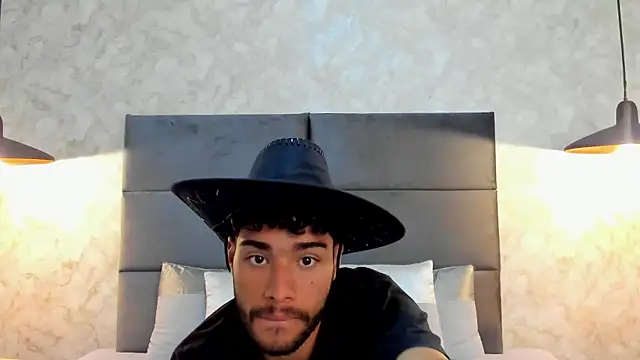 Snapshot of RaphaelDufort chatting on September 2025 11:54:02 PM RaphaelDufort online show from September 2025 11:54:02 PM