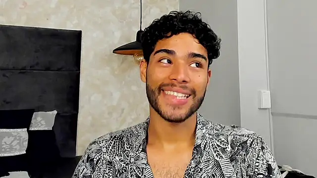 Snapshot of RaphaelDufort chatting on October 2025 11:57:01 PM RaphaelDufort online show from October 2025 11:57:01 PM