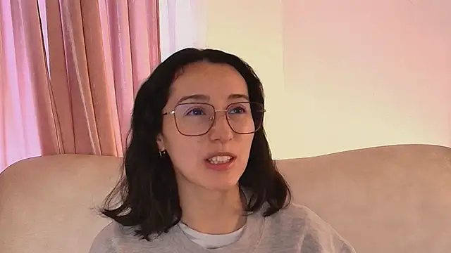 Snapshot of Ginevra_esposito chatting on May 2026 12:45:02 PM Ginevra esposito online show from May 2026 12:45:02 PM