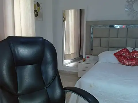 Snapshot of lilithfox05 chatting on October 2025 06:56:01 PM lilithfox05 online show from October 2025 06:56:01 PM