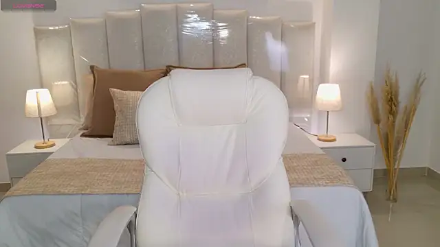 Viictoria jones online show from April 2026 01:18:02 AM