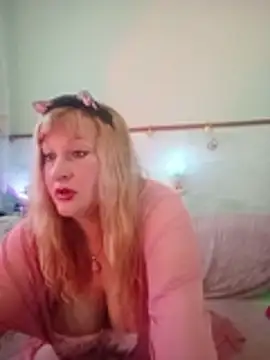 Snapshot of XHelenaX90 chatting on March 2026 01:00:02 PM XHelenaX90 online show from March 2026 01:00:02 PM