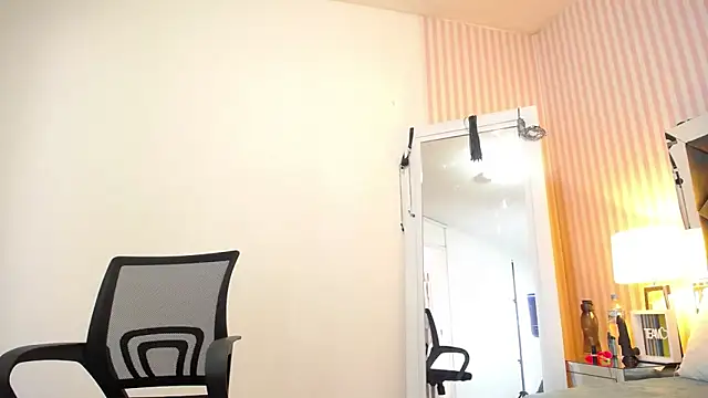 ViictoriaJones  online show from January 2026 12:21:01 PM