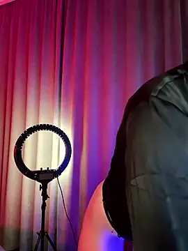 bigJuicyPussy online show from January 2026 02:11:01 PM