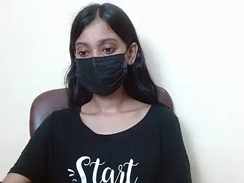 smallcuute online show from September 2025 07:13:02 PM