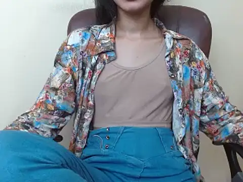 smallcuute online show from September 2025 09:14:02 PM