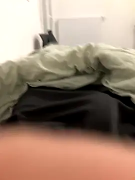 Snapshot of Loulou_2007 chatting on September 2025 07:37:02 PM Loulou 2007 online show from September 2025 07:37:02 PM