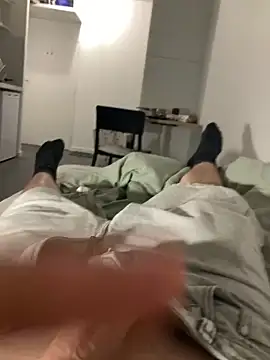 Snapshot of Loulou_2007 chatting on October 2025 07:25:02 PM Loulou 2007 online show from October 2025 07:25:02 PM