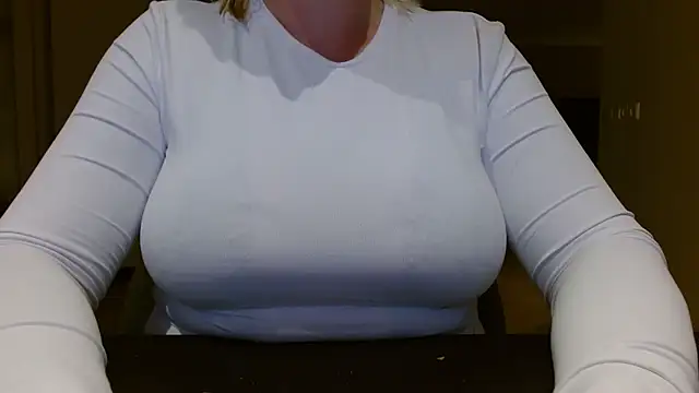 Esmee-Xxx online show from November 2025 06:57:02 PM