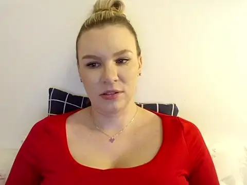 Snapshot of SadieBrilliance chatting on October 2025 06:15:02 PM SadieBrilliance online show from October 2025 06:15:02 PM