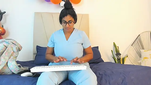  Miaa khalifa  online show from October 2025 12:28:02 PM