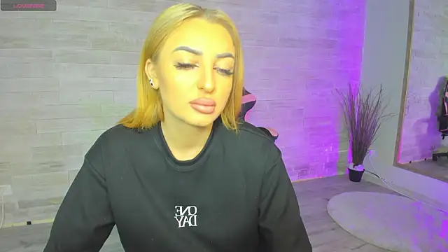 Lexi Blazee online show from October 2025 06:25:02 AM