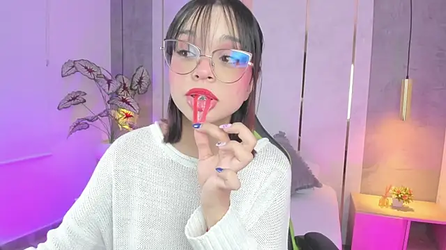 Clara Luu online show from May 2026 03:35:01 AM