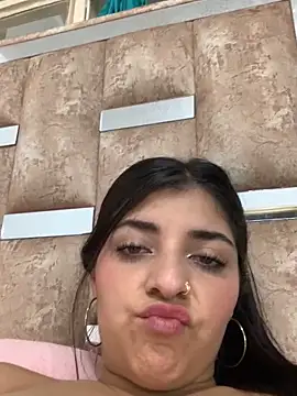 Isaa-Sweet online show from September 2025 05:24:01 PM