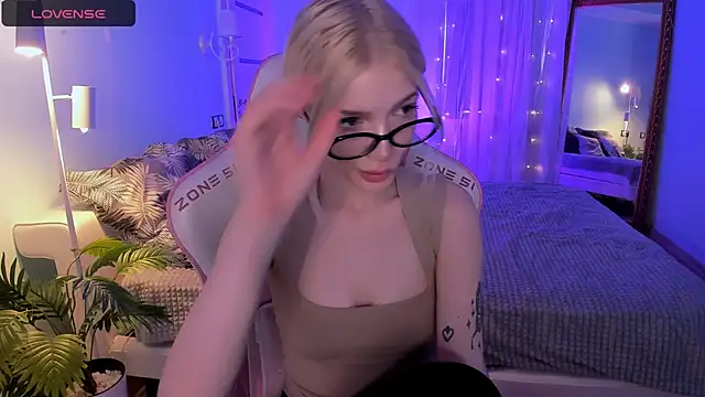 AnyaTaylor  online show from April 2026 02:44:01 AM