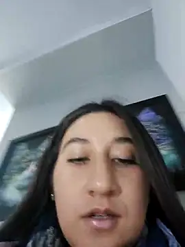 Snapshot of LunaBaby- chatting on September 2025 11:02:02 AM LunaBaby- online show from September 2025 11:02:02 AM